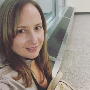 Meet your Posher, Elena